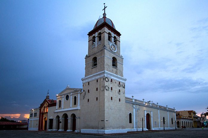 La Iglesia San Salvador de Bayamo